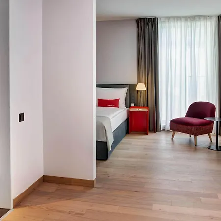 Intercityhotel Frankfurt Hauptbahnhof Sued 4*