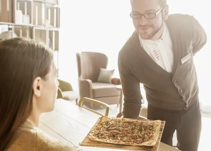 Отель Intercityhotel Frankfurt Hauptbahnhof Sued 4*