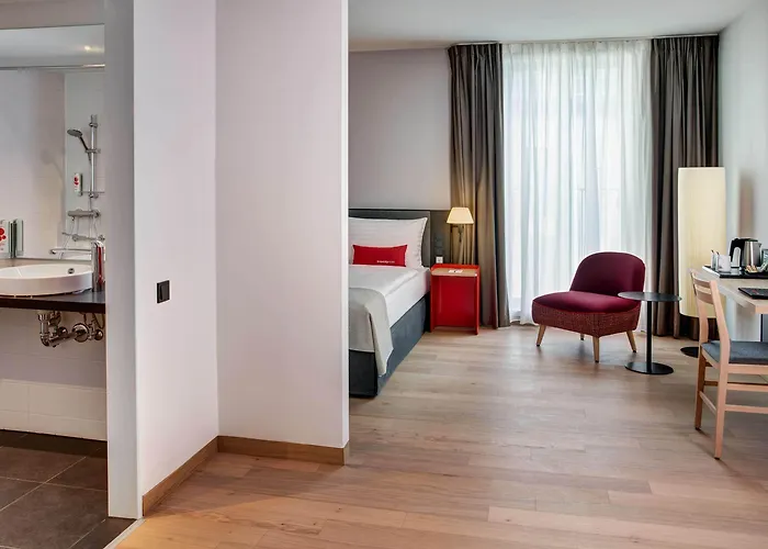 Intercityhotel Frankfurt Hauptbahnhof Sued 4*